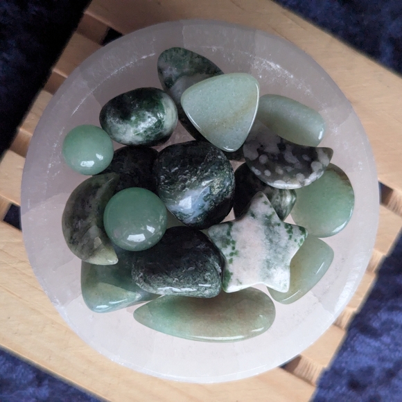 💚 Mossy Heart Bowl ☪️ Aventurine Agate Jasper Quinhai Jade Mini Crystal Hearts - Picture 9 of 10